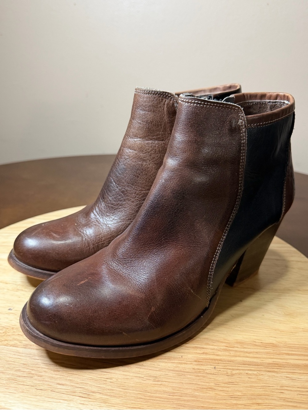 Roan Women’s Carola Stacked Heel Booties